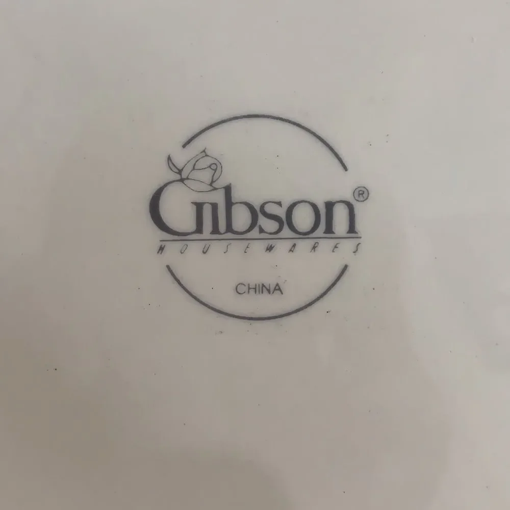 Gibson China Vintage Victorian Blue Rose 5 Piece Floral Place Setting Gold Trim